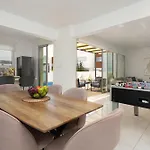 Rosaleen - Center Villa Ayia Napa