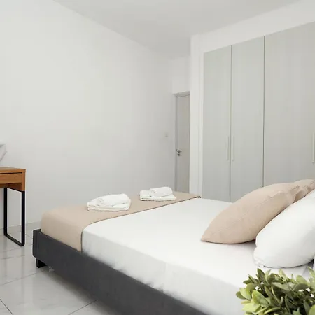 فيلة Rosaleen - Center *