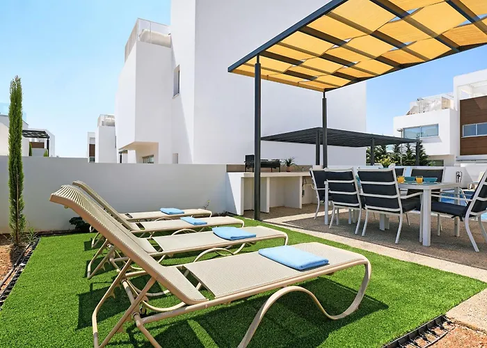 Rosaleen - Center Ayia Napa