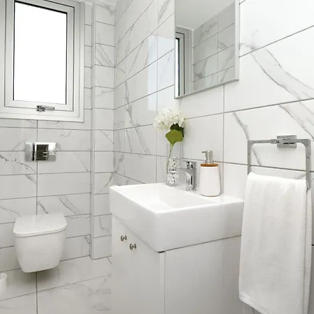 Rosaleen - Center Вилла Айя-Напа